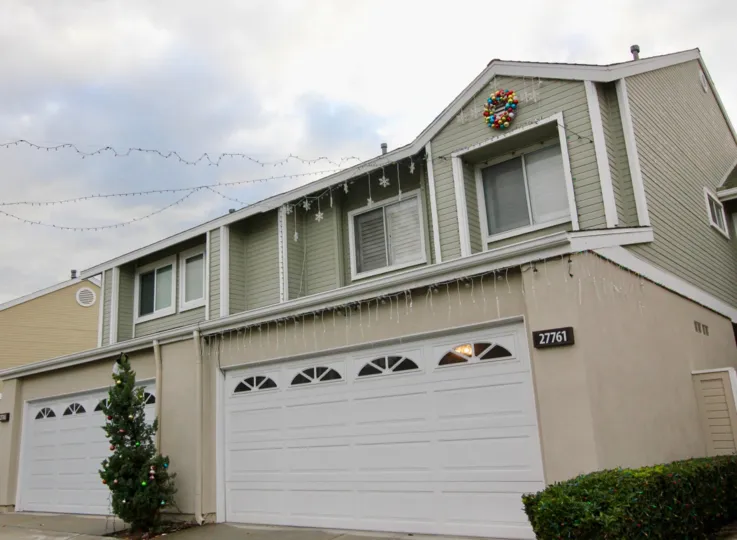 Excellent view of Villa with upstairs and parking in Highland Park of Mission Viejo
