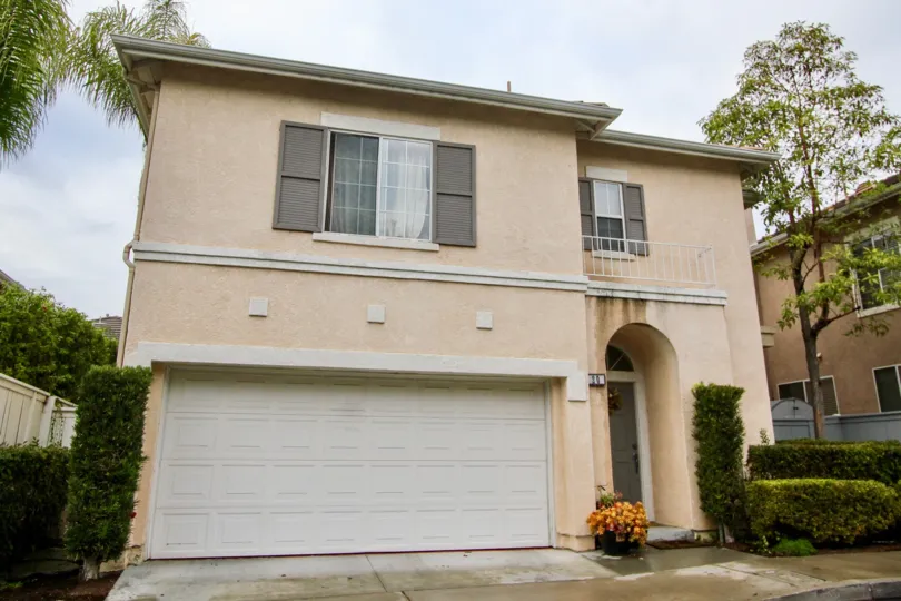 Melbrose classy one story building apartment in Mission Viejo, California