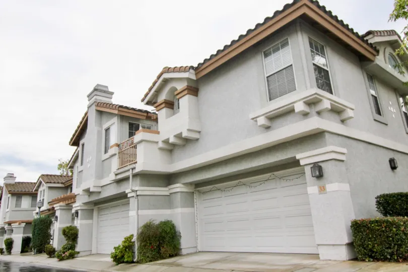 A verity design is applied in a big building in the Mirasol.