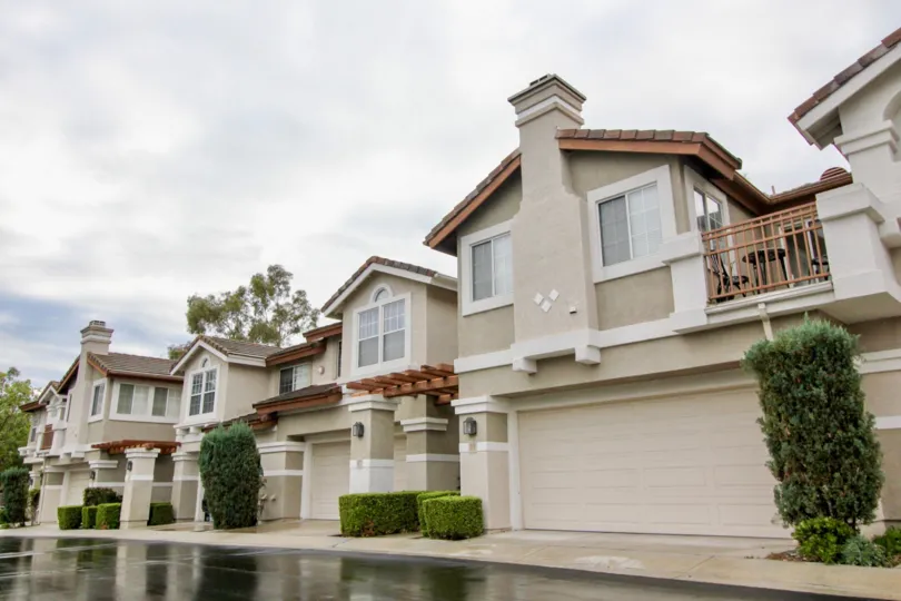 Similar buildings side by side with beautiful look in Mirasol.