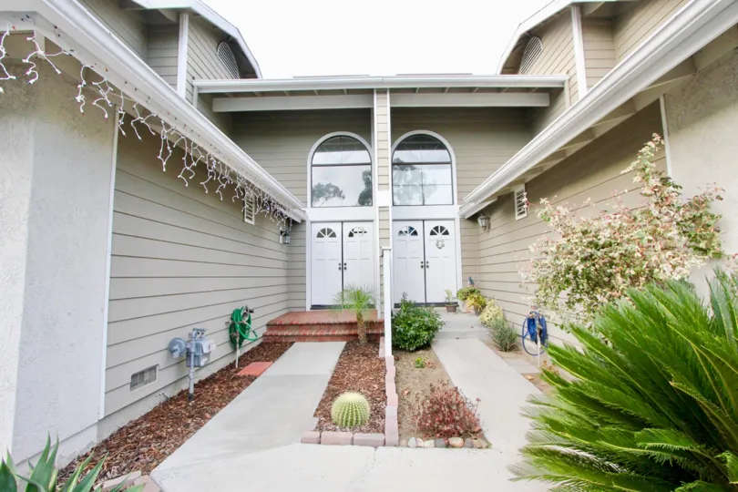 Ridgemont Community Association is a private neighborhood located in Mission Viejo, California. Amenities include streets, manicured common area, and fencing, gazebo, pool & spa, architectural design review. Ridgemont Community Association is registered a