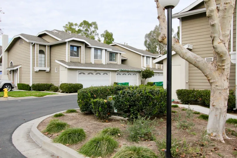 Ridgemont Community Association is a private neighborhood located in Mission Viejo, California. Amenities include streets, manicured common area, and fencing, gazebo, pool & spa, architectural design review. Ridgemont Community Association is registered a