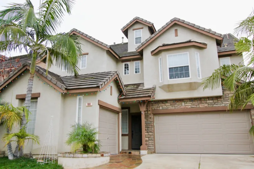 Trees and garage at Sienna Ridge in Mission Viejo, CA