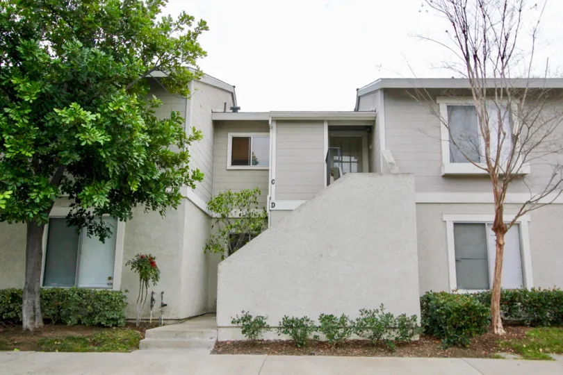 HE VALENCIA MISSION VIEJO was one of Orange County’s most desirable places to live. Situated in the foothills of the stunning Santa A number of wilderness parks, a skate park, dog park, and state of the art Bell Tower Regional Community Center all provide
