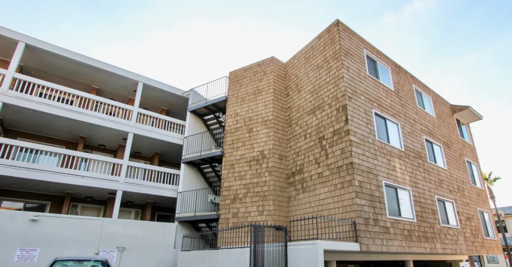 Building with multifloors having good infrastructure in Balboa Peninsula of Newport Beach