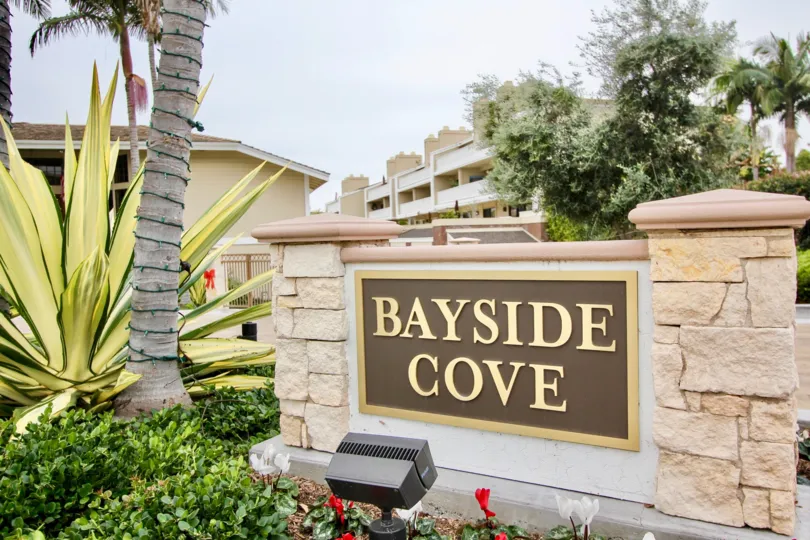 the bayside cove is a park like house of the newport beach city in ca