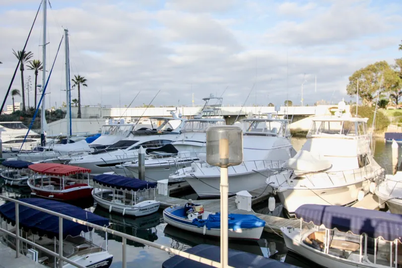 A cloudy day in the Vista Del Lido with some boats and light.