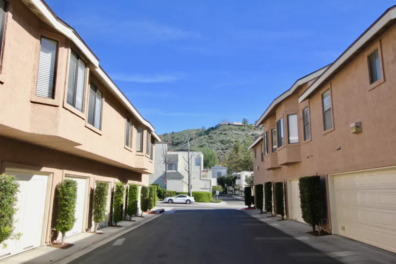 The building in the Canyon Glen is like a row houses with trees and plants.