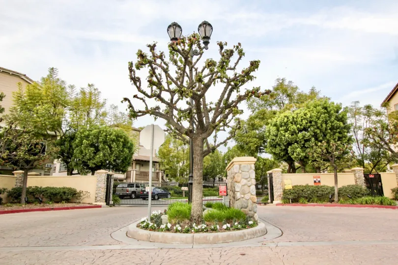 Huntington Community of Orange, CA, gated and landscaped roundaboute