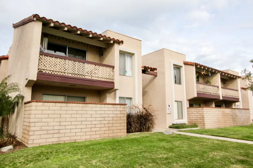 La Veta Monterey Building House with Beautiful Location at Orange City in Califorina