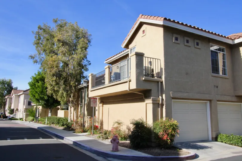 Montevista House have Beautiful Attractive Location at orange city in Califorina