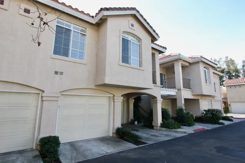 Montevista Building Front View have Beautiful Location at orange city in Califorina
