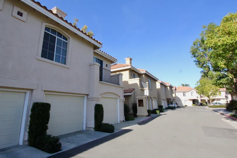 A bright day in the Montevista with some villas and trees.