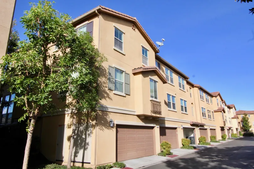 Tremont House Building have Beautiful Amazing Location at Orange City in Califorina