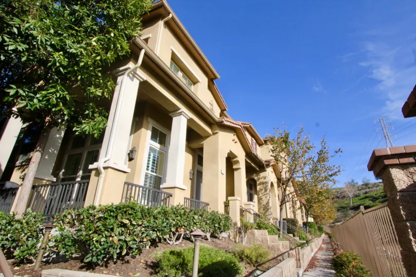 Tremont Orange California house with slanting position looks very majestic from down side