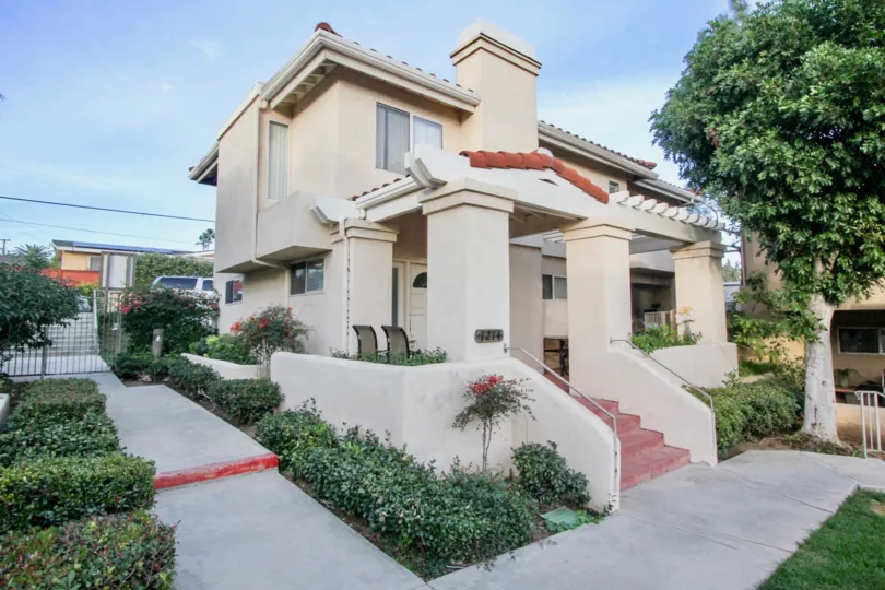 Villa Heights Building House have Beautiful Front View at Orange City in Califorina