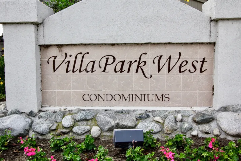 The sign indicating the entrance of the Villa Park West in Orange, California