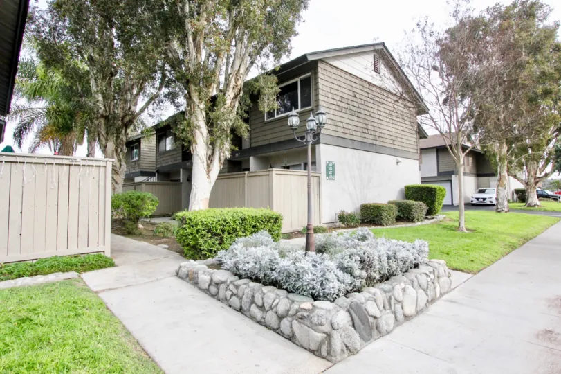 Villa Park West House have Side View Location at Orange City in Califorina