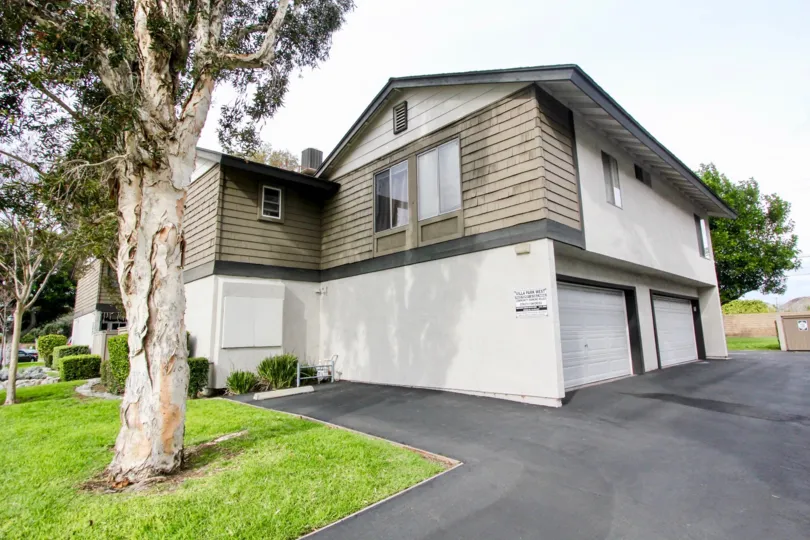 Villa Park West Building House have Beautiful Attractive Amazing Location at Orange City in Califorina