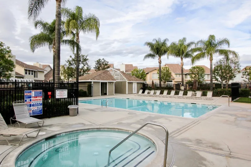 The beautiful pool with palm trees at Vista Santiago in Orange, California.