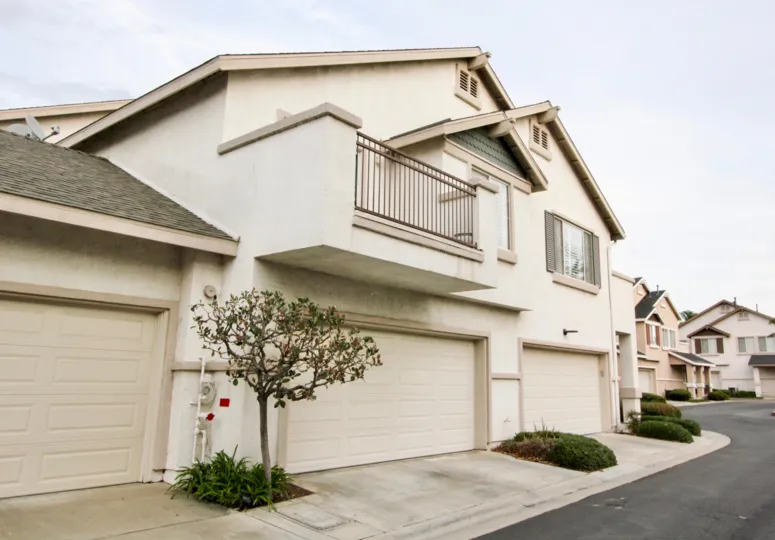 A large bunglow with two wide garages and a large balcony in the Westbury community in orange city