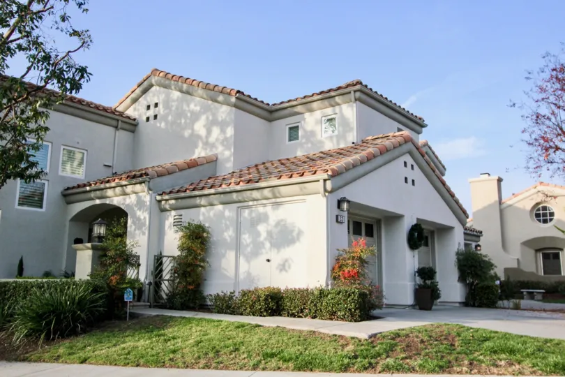 the alicante is a sky level house of the rancho santa margarita city in ca
