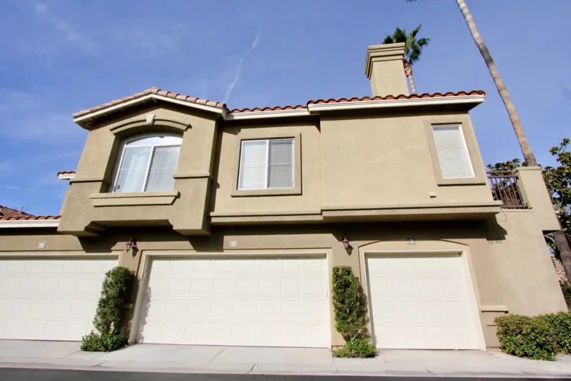 Linked condos in Barcelona in Rancho Santa Margarita, CA