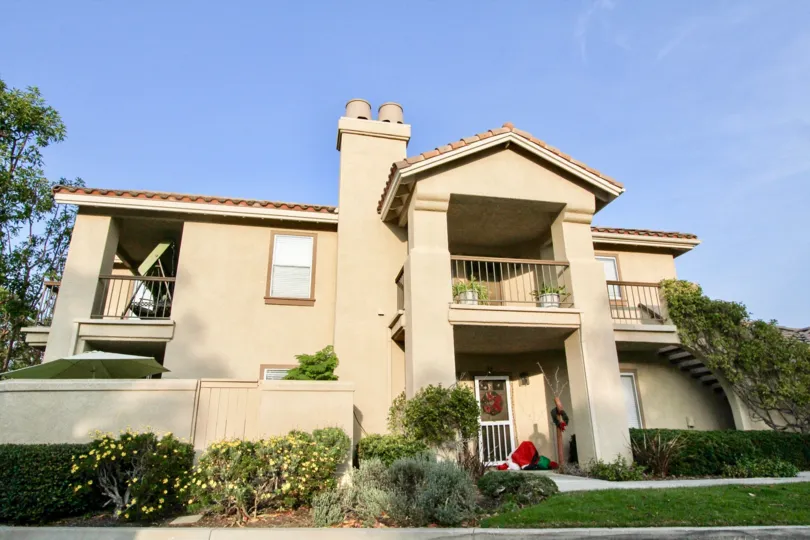 Apartments with a view in Belterraza in Rancho Santa Margarita, CA