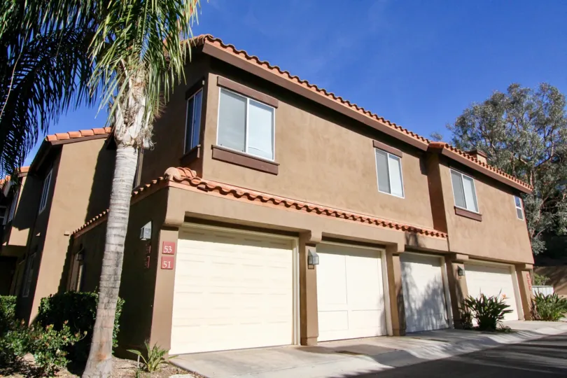 the brisa del lago II is a two portion house of the rancho santa margarita city in california