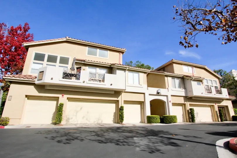 Attached condos in Cabo Vista in Rancho Santa Margarita CA