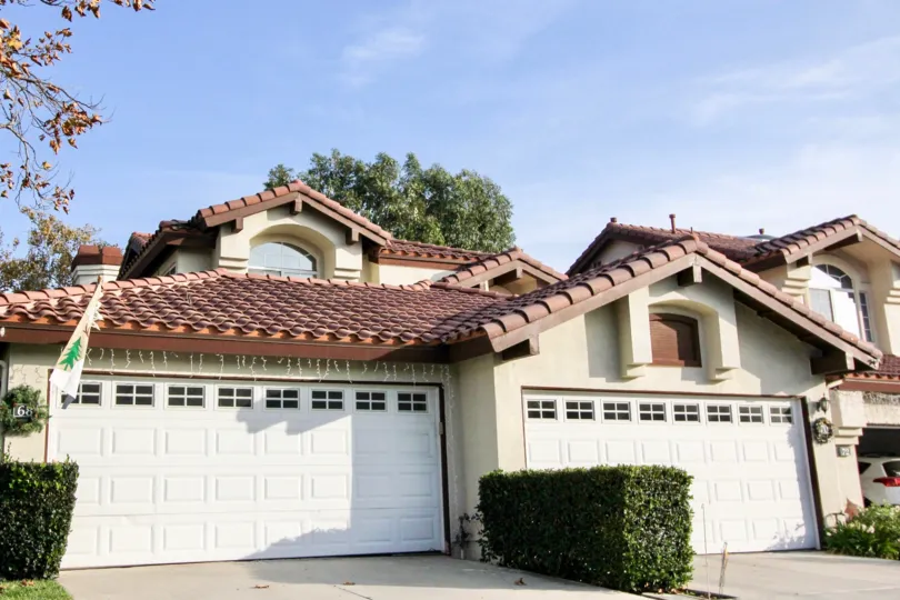 Bright sunny day near villas having ample of parking in Candelero of Rancho Santa Margarita