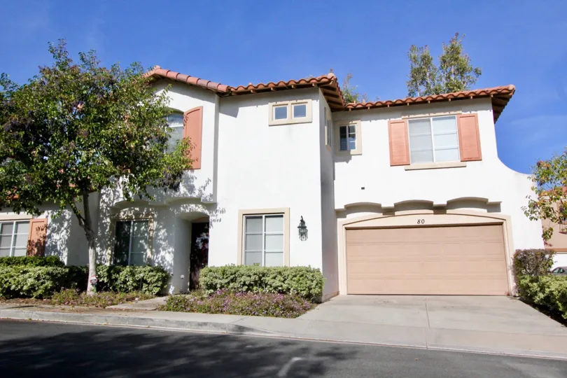 Nice bright view of villa with trees on a sunny day in Fiesta of Rancho Santa Margarita