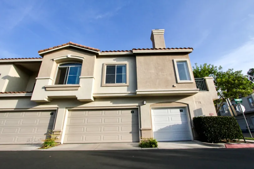 A tan house in la Ventana in Rancho Santa Margarita, CA