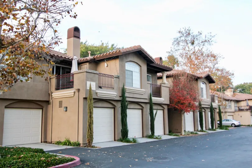 THIS BEAUTIFUL HOUSES ARE SITUATED IN THE COMMUNITY OF SERABRISA, THAT LOOKS THE FRONT VIEW AND HAVE THE LOT OF PLANTS AND NEAR BY THE ROAD
