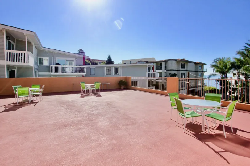 The council supported the project, noting that it complied with all zoning rules and that it was set father back from the street than the existing building on the site, which will be demolished to make way for the planned Reef Point Villas. Also, though t