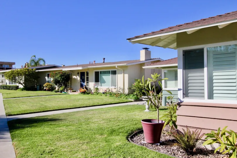 the Bay Cliff Village house is very super in san clemente of the CA