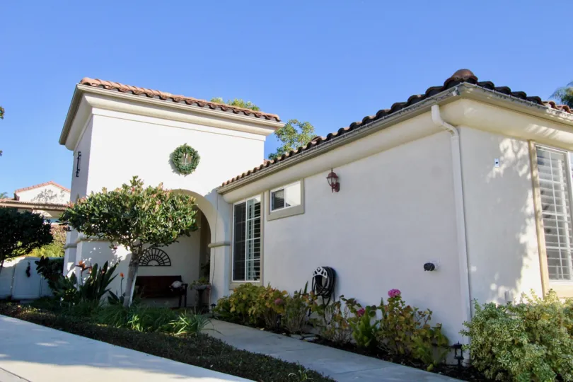 Carmel is a community located in the heart of Talega with condos with architectural details resembling an Italian Villas. Carmel condos were one of the first communities built here in Talega in 1999-2000 where a total of eighty six town homes were built w