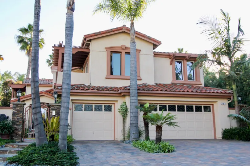 Beautiful Villa with palm trees around with glass windows in Del Cabo Estates of San Clemente