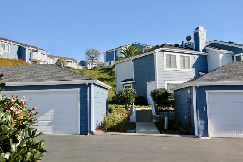 Faire Harbour condos are one of the best kept secrets in San Clemente. If you are a first time home buyer or real estate investor then you will love the ocean views you get from Faire Harbour in San Clemente, California. You will find Faire Harbor condos 