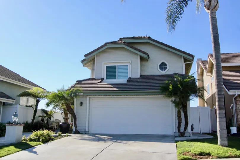Highland Light Village is located in the Marblehead area of San Clemente, California. The Highland Light Village community was built between 1986 to 1989 and at the time was one of the most sought after communities in San Clemente. The neighborhood is ide