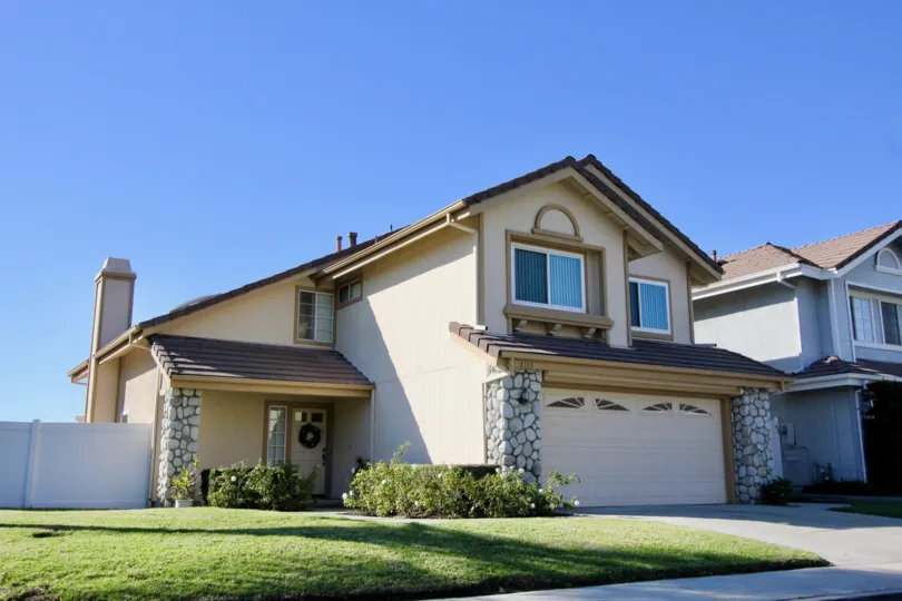 Highland Light Village is located in the Marblehead area of San Clemente, California. The Highland Light Village community was built between 1986 to 1989 and at the time was one of the most sought after communities in San Clemente. The neighborhood is ide