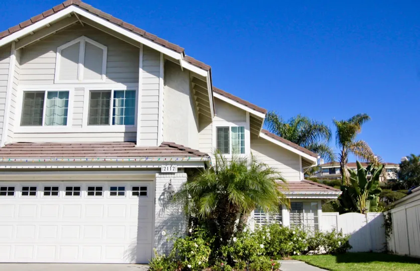 the Highland Light Village house is the tallest house of the san clemente city in california