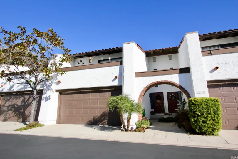 the la cuesta cove is a component house of san clemente in ca