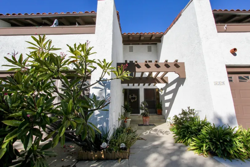 Based on information from California Regional Multiple Listing Service, Inc. as of December 30th, 2016 at 12:05am PST. This information is for your personal, non-commercial use and may not be used for any purpose other than to identify prospective propert