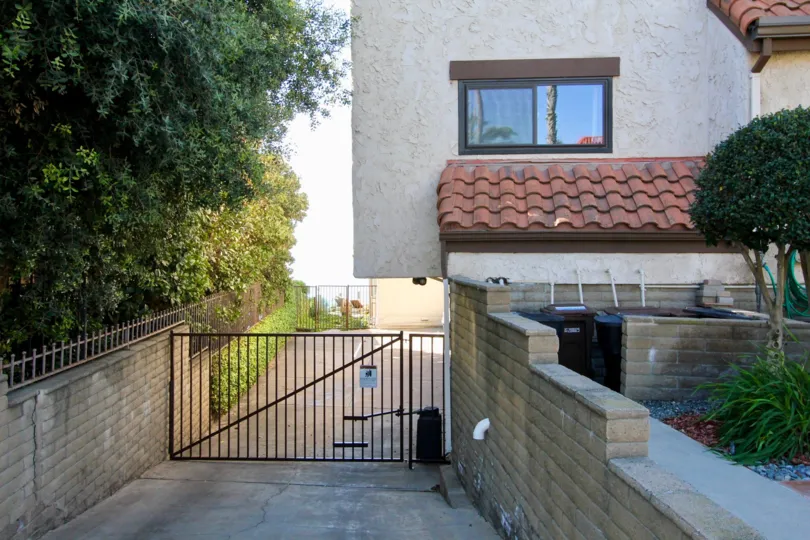 El Dorado Ranch, a gated community with many amenities, is the biggest resort in the San Felipe area and is located on both sides of Highway 5 near the KM 175 marker. There are El Dorado Ranch rentals available on both the sea side and mountain side. The 