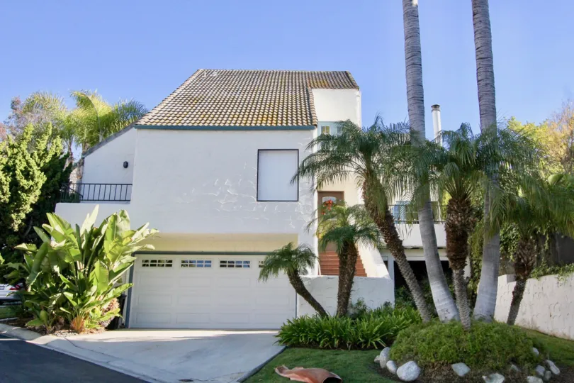 Las Marias is located in the Forster Ranch area of San Clemente, California. Below are the current homes for sale in Las Marias. Las Marias is a small gated community near the San Clemente golf course with select homes offering views of the ocean and golf