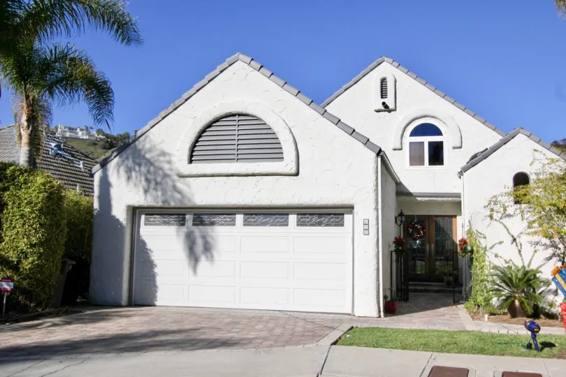 Las Marias is located in the Forster Ranch area of San Clemente, California. Below are the current homes for sale in Las Marias. Las Marias is a small gated community near the San Clemente golf course with select homes offering views of the ocean and golf