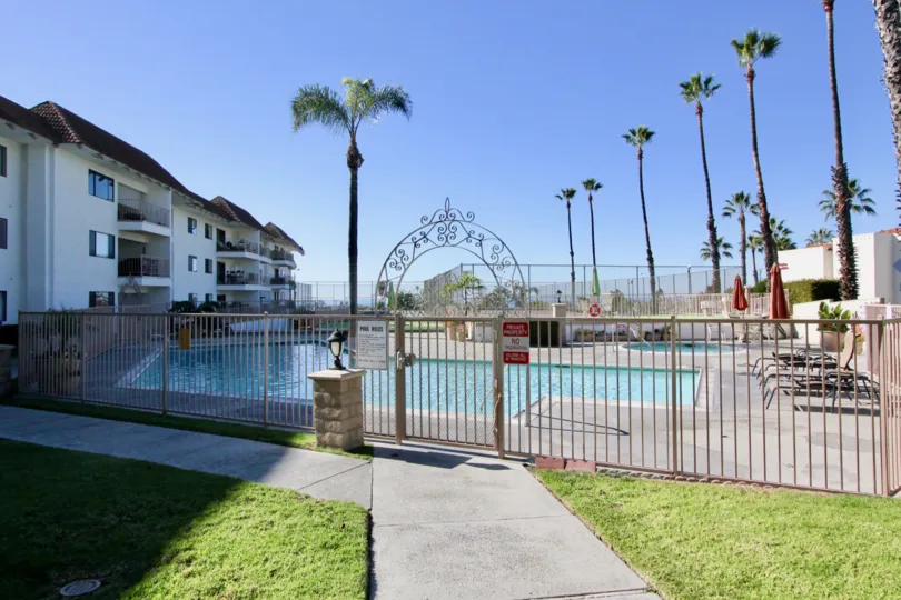 appartment with swimming pool which is viewable from the balcony of the house.