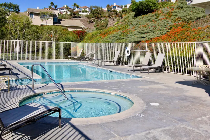 Presidential Heights II condos offer stunning views of the Pacific Ocean like Presidential Heights I condos.