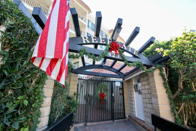 Reef Gate West is one of San Clemente’s premier “Resort Style Living” complexes located on the beach-front, just north of the San Clemente Pier. The location is possibly the finest in town, just steps to the ocean, the Pier, our local beach trail and the 